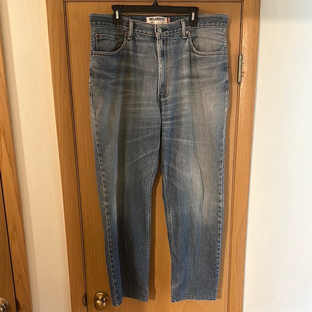 Levi's Men’s 550 Relaxed Fit Vintage Jeans Medium Wash Size 38x32